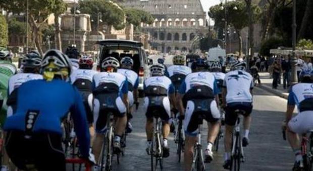 Ciclismo, ecco le Granfondo una festa per tutti Domani mattina si corre a Roma: c'è la Minetti