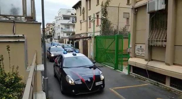 Roma, manomette il contatore del suo ristorante e "ruba" 30mila euro di corrente elettrica. Arrestato 52enne