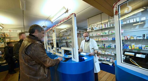 Spagna ritira dal mercato farmaco per gli occhi: «Rischio di reazioni allergiche»