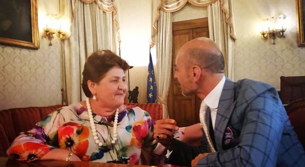 La ministra Bellanova incontra Enzo Miccio, l'esperto moda tv