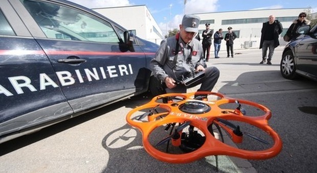 Napoli, decollano i droni nella Terra dei fuochi: scoperta la prima discarica abusiva