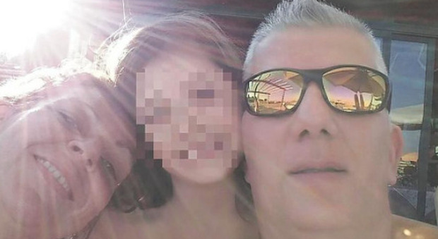 Padova, donna di 48 anni muore a 10 giorni dal vaccino Pfizer, il marito: «L'autopsia dirà la verità»