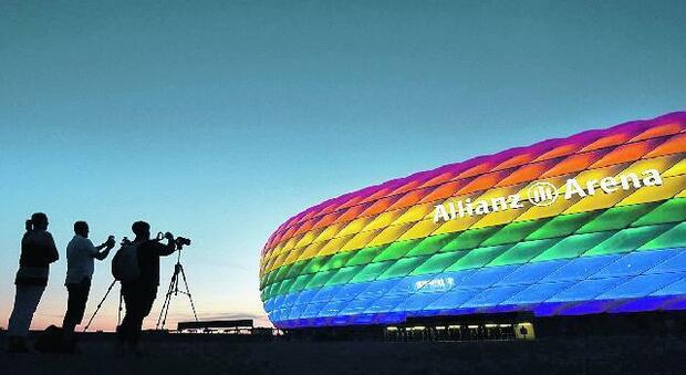 Bocciato lo stadio arcobaleno anti-Orban