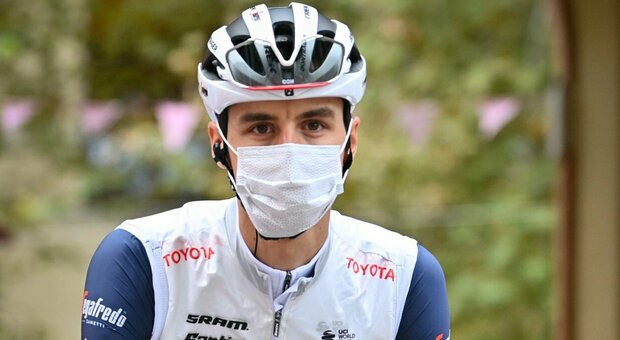 Giro d'Italia, Ciccone si ritira: «Sintomi di bronchite acuta»