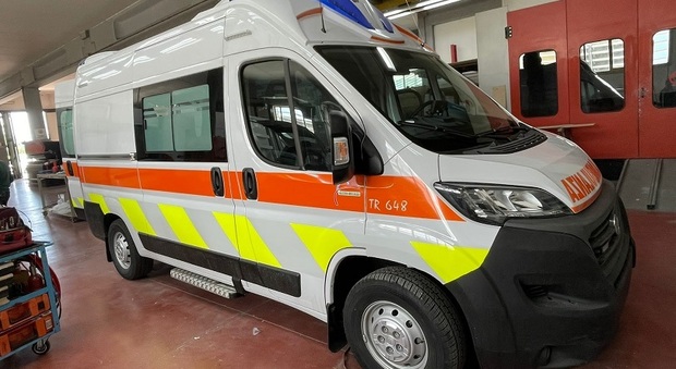 Ambulanza super equipaggiata donata della Fondazione Cassa di Risparmio di Orvieto al "S. Maria della Stella"