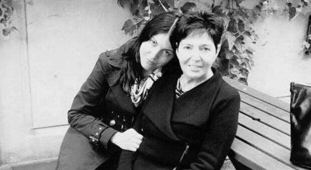 La scrittrice Irene Rossi insieme alla figlia Sandra
