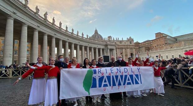 In Vaticano la mostra sui presepi inaugurata da danzatrici di Taiwan: la risposta ai venti di guerra