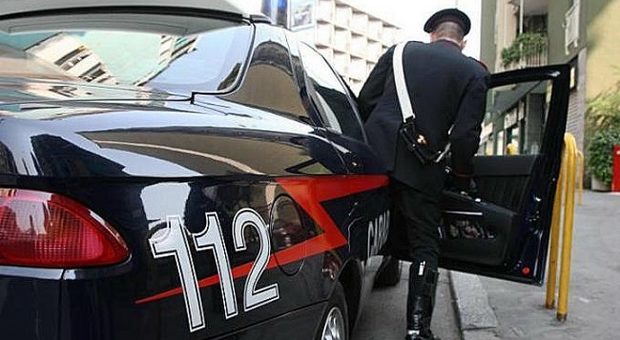 Cassino, donne perseguitate: arrestati due ex