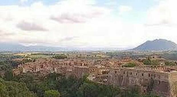 Civita Castellana resta sopra i 15mila abitanti, ma per poco. Nazionalità straniere: sono 71