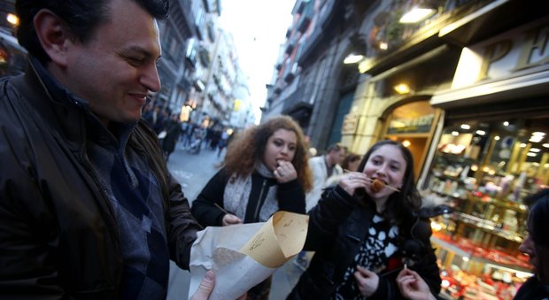 La Soprintendenza dice no: niente street food a Napoli