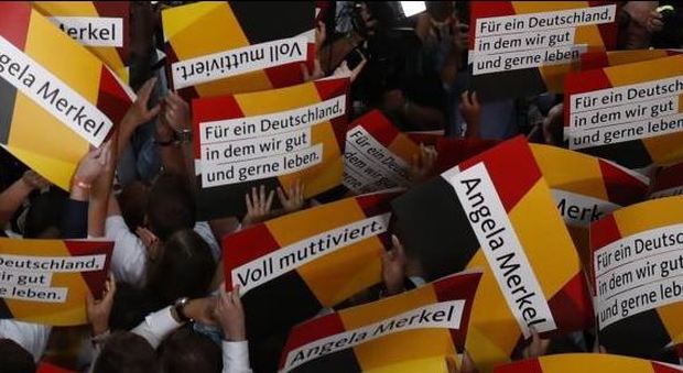 Germania, un milione di voti dalla Cdu ai populisti: Merkel paga il conto per la linea sui profughi