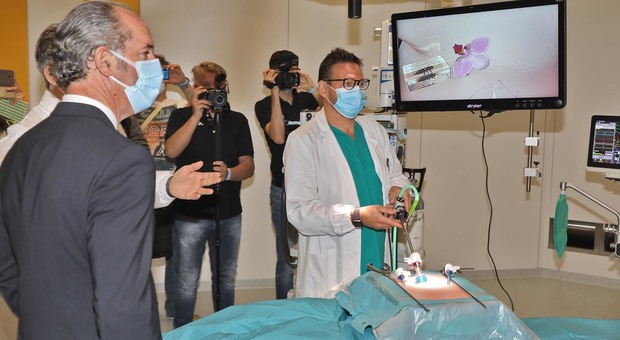 Il governatore del Veneto Luca Zaia all'inaugurazione della nuova unità operativa dell'ospedale di Feltre