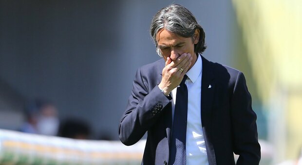 Benevento tra paura e rabbia, il finale nero di Inzaghi, lo sfogo di Vigorito: «Ci vogliono in B»
