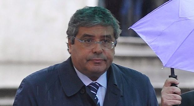 Roma, false dichiarazioni per incontrare Cuffaro a Rebibbia: 28 parlamentari e finti assistenti a processo