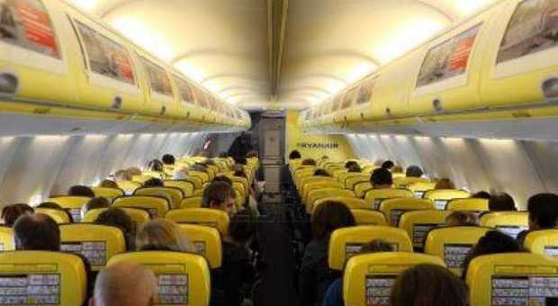 Ryanair, nuovi servizi in arrivo nel 2015: ecco le novità sugli aerei low cost