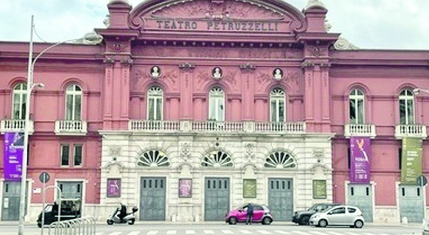 Teatro Petruzzelli, donazioni già da record: 15mila euro in sette giorni