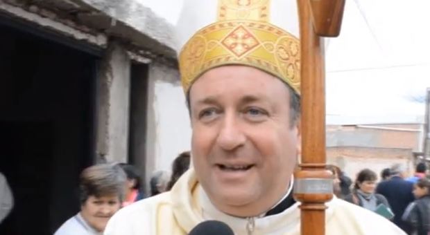 Monsignor Zanchetta accusato di abusi sessuali in seminario, nuovo caso