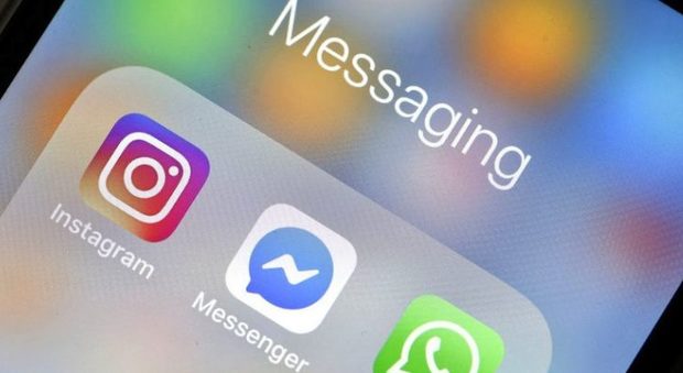 WhatsApp, Instagram e Facebook down per 3 ore: domenica nera dei social, giallo su cause