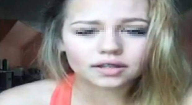 Usa, i compagni di scuola la insultano e la deridono: 14enne trovata impiccata dai genitori nella sua camera