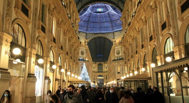 La Galleria Vittorio Emanuele decorata per Natale
