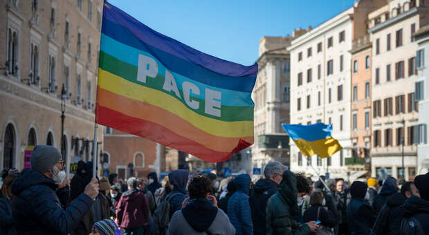 immagine Roma, a piazza Santi Apostoli manifestazione per la pace in Ucraina
 