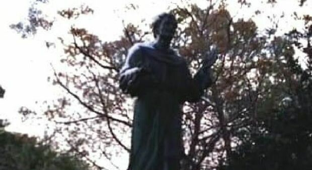 Casarano, ritrovata la statua "sparita" dal convento: è a Lecce. Le proteste dei fedeli: «Torni da noi»
