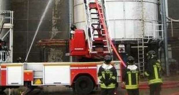 Fabbriche: due incendi nella notte in un silo della Bipan e alla Facea
