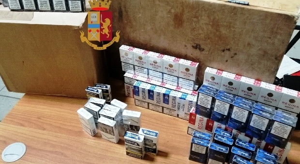 Napoli: sigarette in casa e nell'auto, denunciato il contrabbandiere