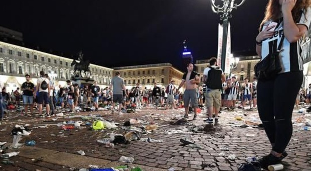 Torino, incidenti piazza San Carlo: slitta il processo all'ex sindaco Appendino