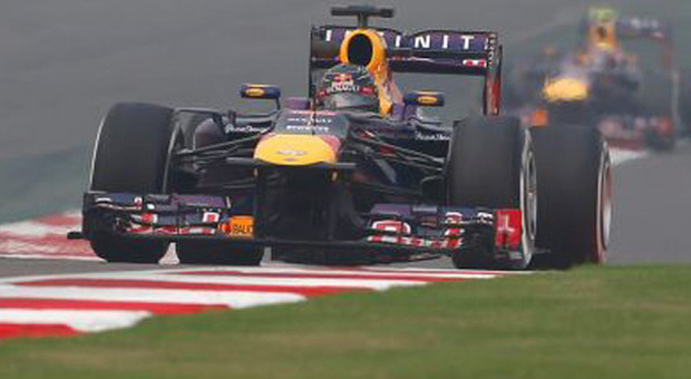 La Red Bull di Sebastian Vettel ha conquistato la pole anche in India