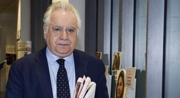 Chi era Mario Sconcerti, lo storico giornalista sportivo morto a 74 anni: lo scoop su Rivera e Mazzola che lanciò la sua carriera