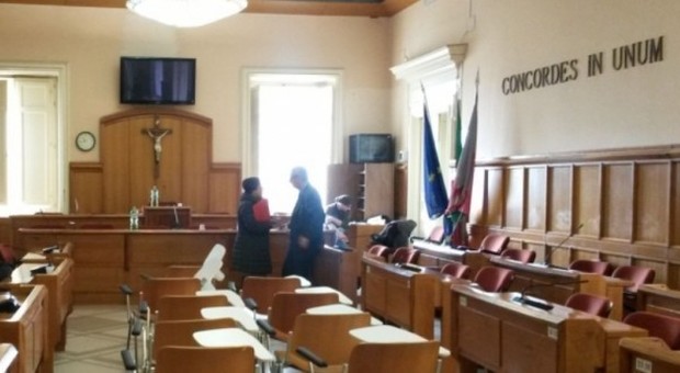Benevento: il Consiglio delibera dissesto finanziario del Comune
