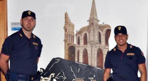 San Benedetto, il sindacato Sap acquista 35 magliette per i poliziotti senza divisa