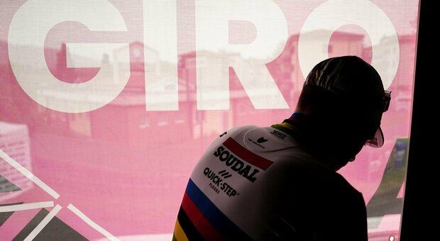Il Giro d'Italia: decisione sospesa sul passaggio per la Costiera