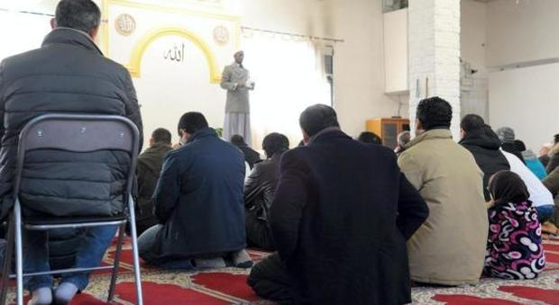 Ladri al centro islamico: portano via 350 euro