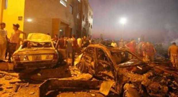 Libia, violenti scontri a Bengasi fra militari e integralisti islamici: 79 morti e 141 feriti