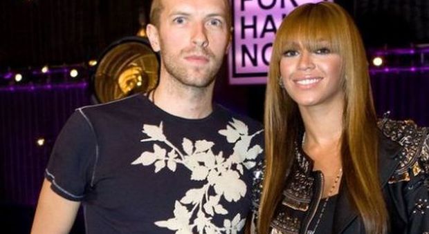 Superbowl, Beyonce sul palco con i Coldplay: tra gli ospiti Bruno Mars e Rihanna