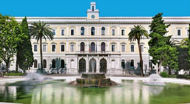 Università di Bari, bando da 30.000 euro per tre borse di studio destinate ai rifugiati. C'è tempo fino al 29 aprile