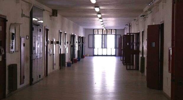 Roma, detenuto di 31 anni si suicida in carcere a Regina Coeli. Sappe: «Situazione allarmante»