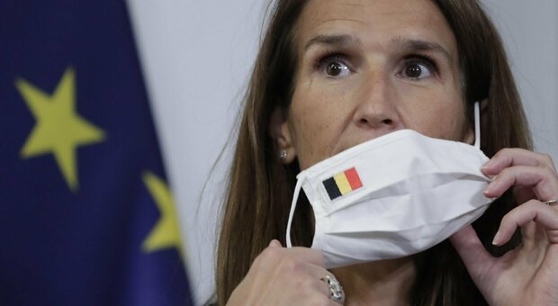 Covid, grave la ministra degli esteri del Belgio: Sophie Wilmés, 45 anni, è in terapia intensiva per Covid