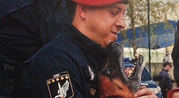 «Addio al mio cane poliziotto», il messaggio dell'agente che commuove il web
