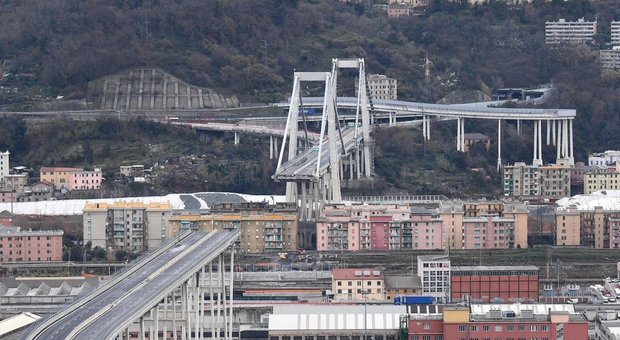 Ponte Morandi, il Tar si appella alla Consulta: Autostrade esclusa dalla ricostruzione in base a sospetti