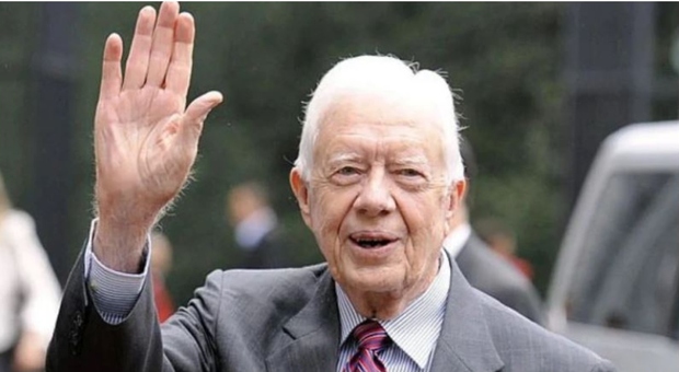 Jimmy Carter in fin di vita, l'ex presidente Usa ha iniziato a ricevere cure palliative a casa