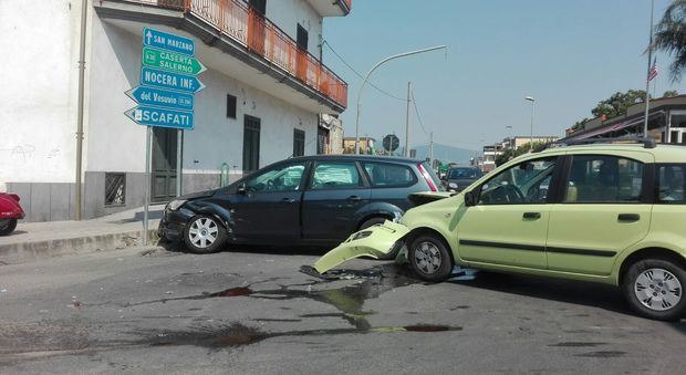 Due feriti in un incidente stradale a Sant'Egidio del Monte Albino