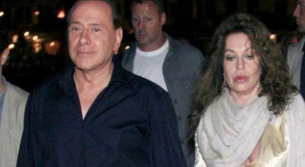 Berlusconi e Veronica hanno divorziato: continua la lite per i soldi