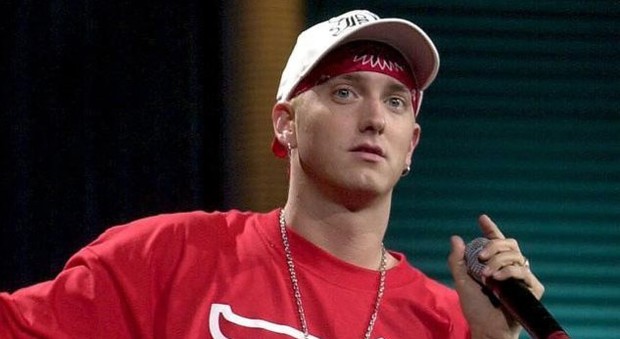 immagine Eminem vende villa di Detroit per 2,3 milioni di dollari: nel 2003 l'aveva pagata 6 milioni