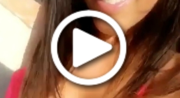 Claudia Romani sexy e generosa nella clip su Instagram -Guarda