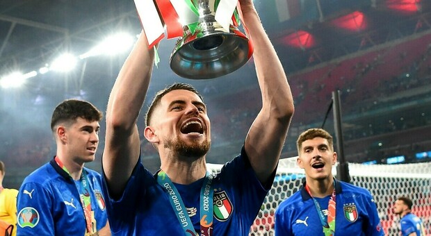 Jorginho vuole tornare in Italia: c'è anche il Napoli se parte Fabian