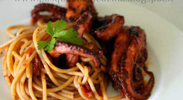 Spaghetti con i purpetielli alla napoletana e il giusto abbinamento: Piedirosso dei Campi Flegrei