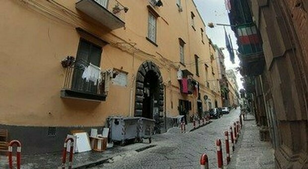 Il palazzo della camorra di Napoli al ministero dell'Economia: decine di alloggi in vendita a Chiaia